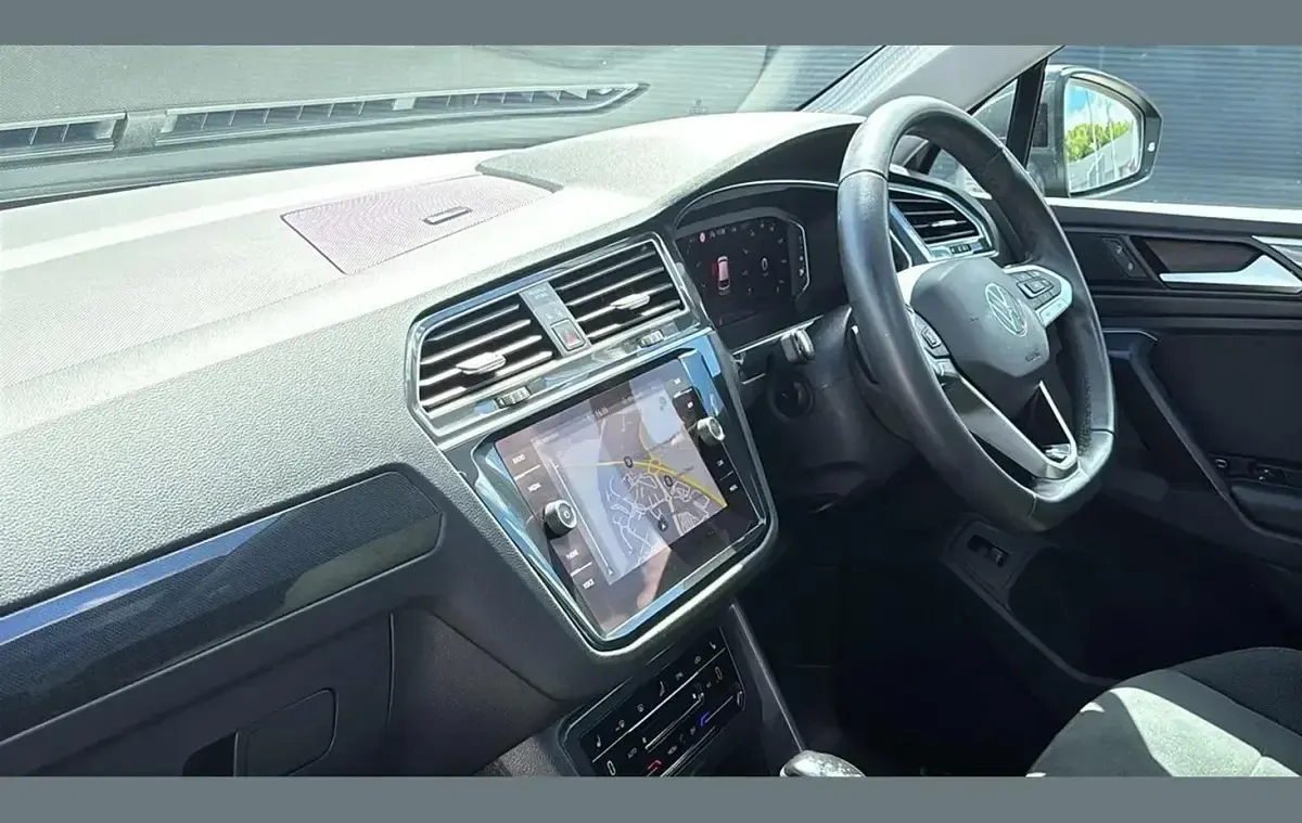 Used VW Tiguan Elegance 147 HP (108 kW) 2023 Grey SUV