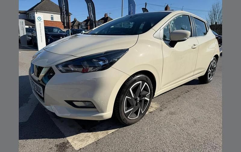 Used Nissan Micra Acenta 91 HP (66 kW) 2022 White Hatchback