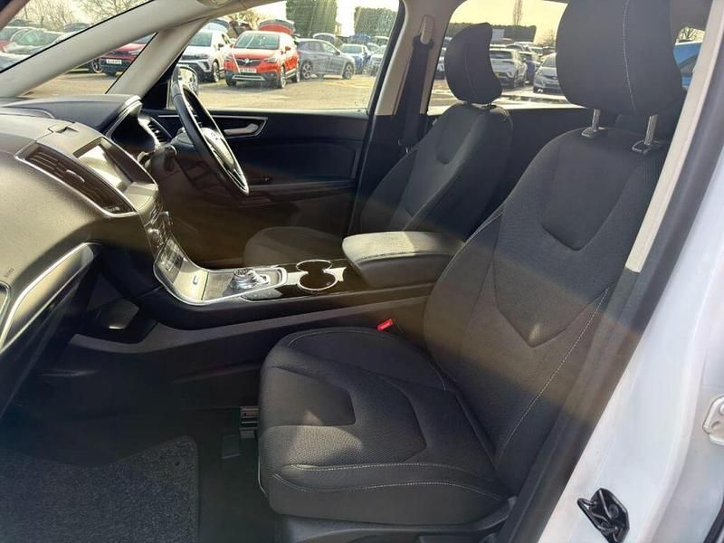 Used Ford S-MAX Titanium 150 HP (110 kW) 2020 White MPV