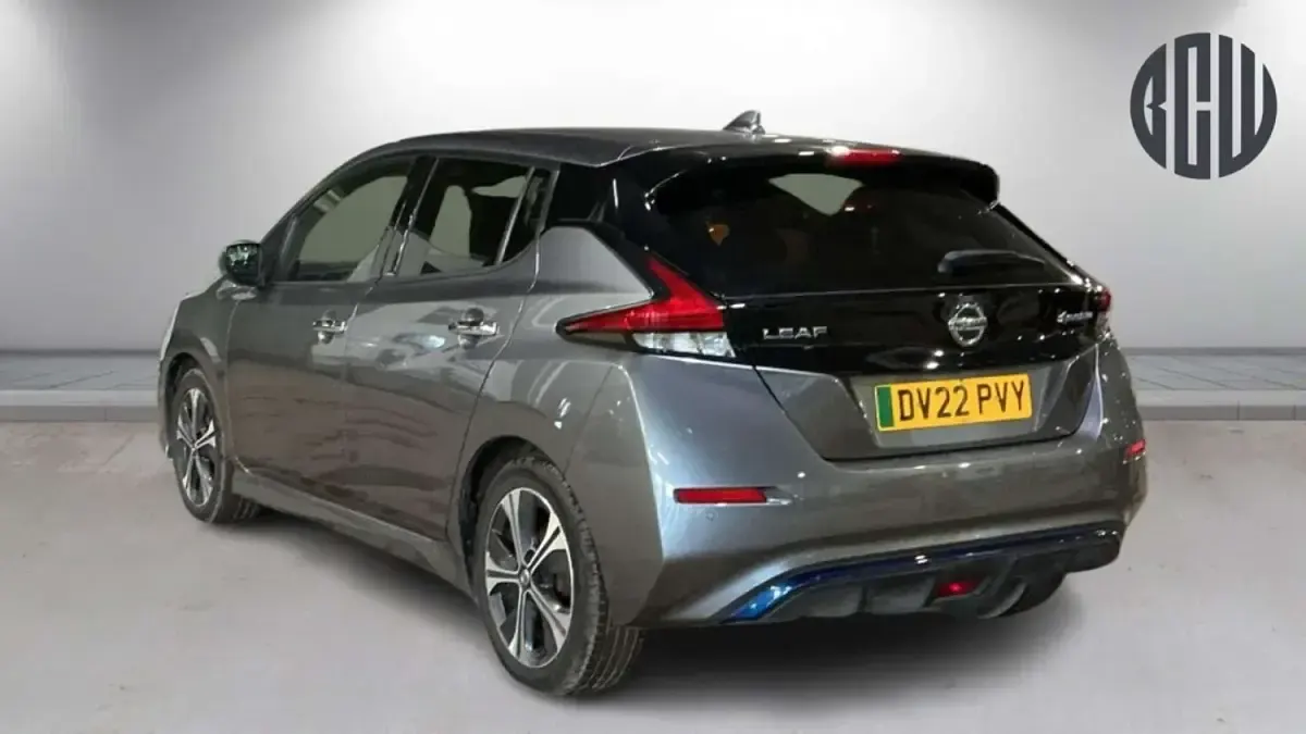Used Nissan Leaf N-Connecta 110 kW (150 HP) 2022 Grey Hatchback
