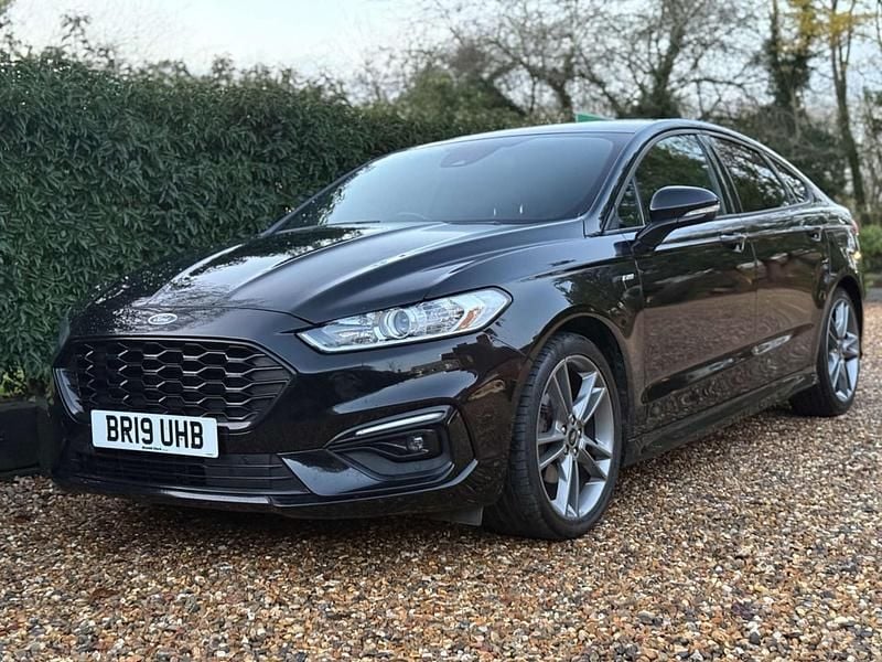 Black Used 2019 Ford Mondeo ST-Line Hatchback | £12,995 (Fair price) - Image 1/4