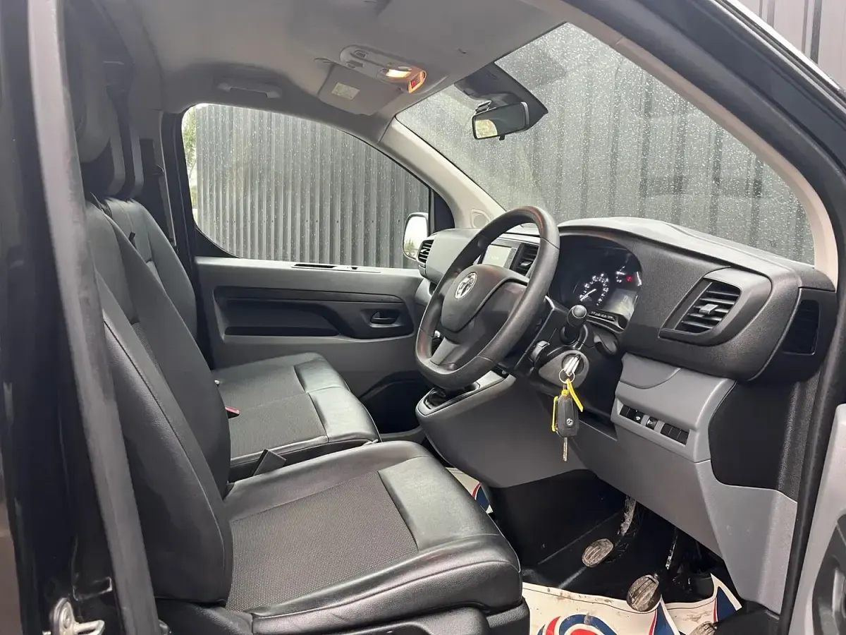 Used Vauxhall Vivaro Sportive 120 HP (88 kW) 2021 Black MPV