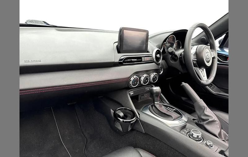 Used Mazda MX5 Inclusive 180 HP (132 kW) 2019 Blue Cabriolet