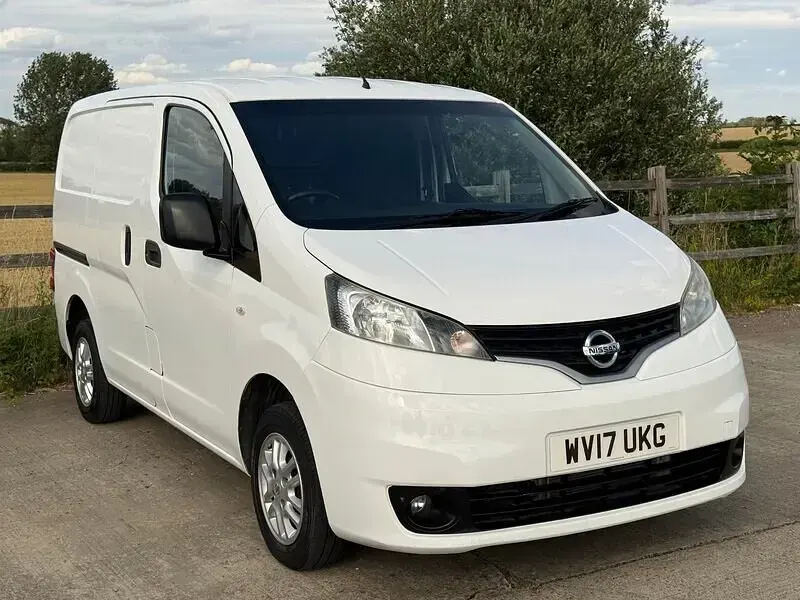 Used Nissan NV200 Tekna 2017 White MPV