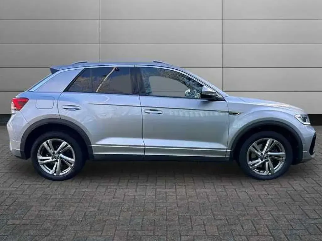 Usado VW T-Roc R-line 150 HP (110 kW) 2023 Prateado SUV