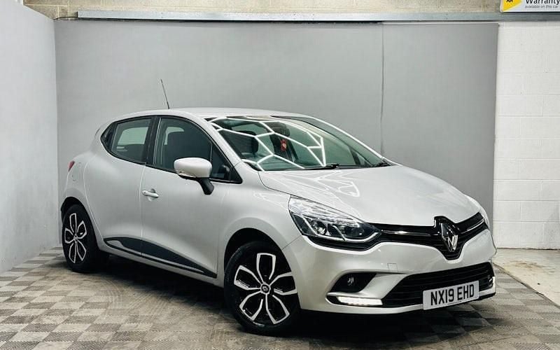 Used Renault Clio IV Play 90 HP (66 kW) 2019 Hatchback