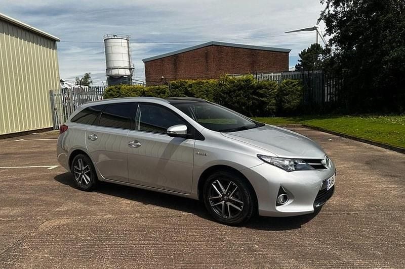 Used 2014 Toyota Auris Touring Sports Estate | £11,495 (Fair price) - Image 1/1