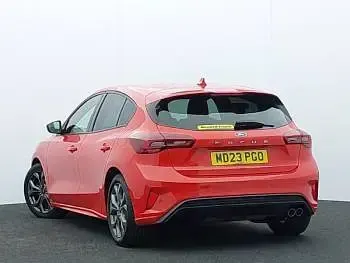 Used Ford Focus ST-Line 125 HP (91 kW) 2023 Red Hatchback