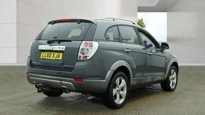 Used Chevrolet Captiva LTZ 2011 Grey SUV