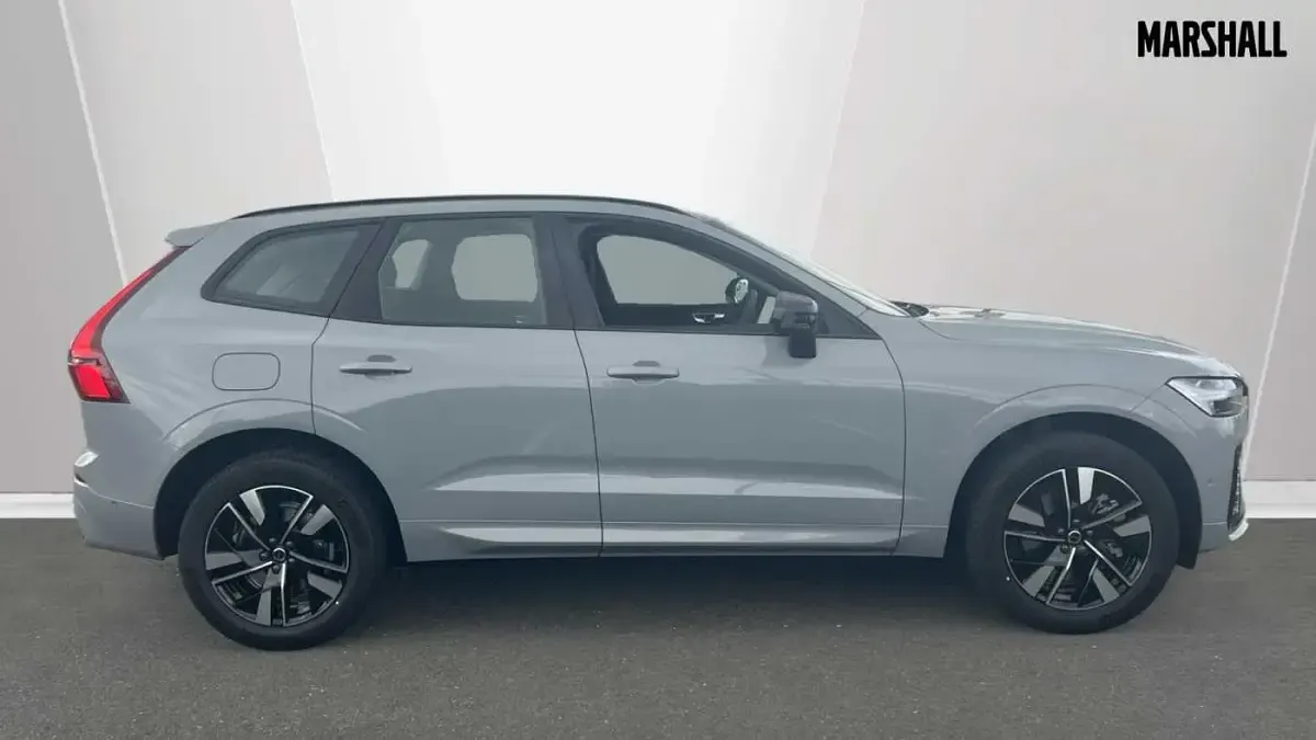 Used Volvo XC60 Plus 247 HP (181 kW) 2026 Grey SUV