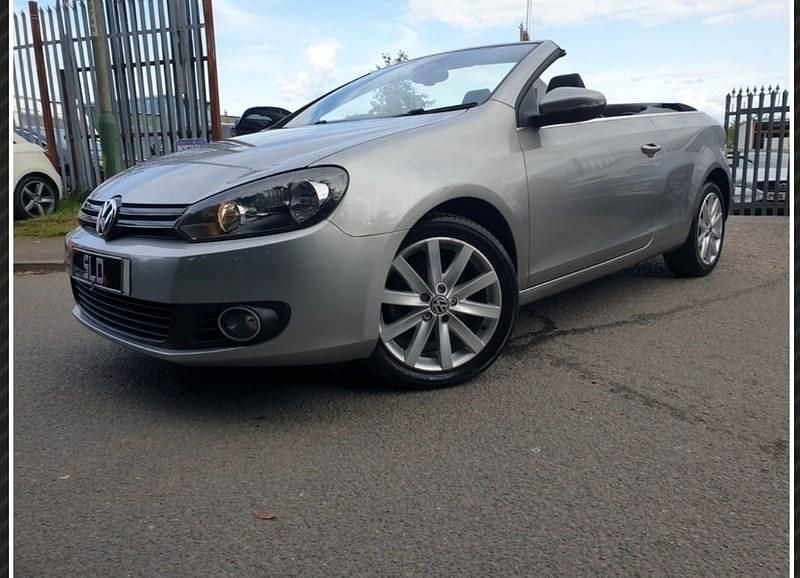 Usado VW Golf Cabriolet SE 105 HP (77 kW) 2012 Prateado Cabrios