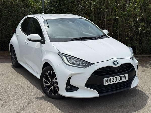 Used 2023 Toyota Yaris Design Hatchback | £18,499 (Fair price) - Image 1/4