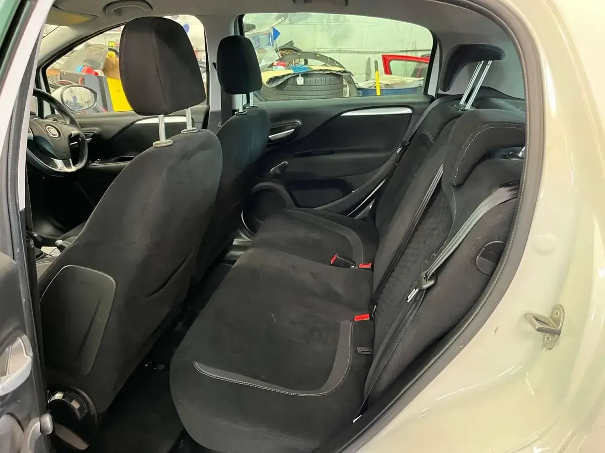 Used Fiat Punto 69 HP (50 kW) 2014 White Hatchback