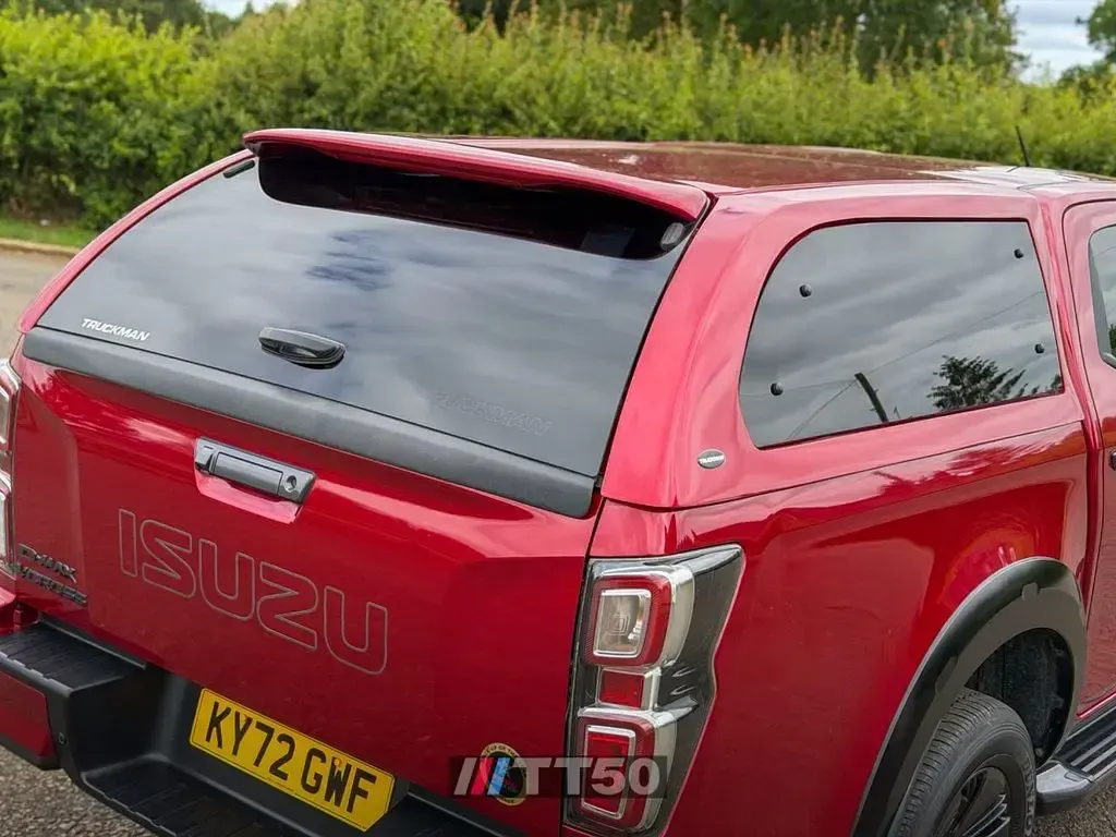 Used Isuzu Pick up 164 HP (120 kW) 2022 Red Pickup