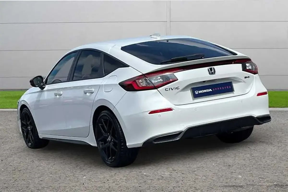Used Honda Civic Sport 143 HP (105 kW) 2025 Platinum white