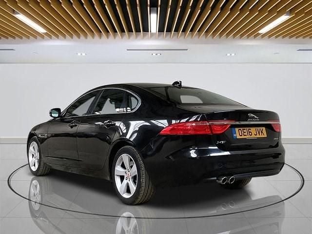 Second-hand Jaguar XF Portfolio 180 CP (132 kW) 2016 Negru Berlinǎ