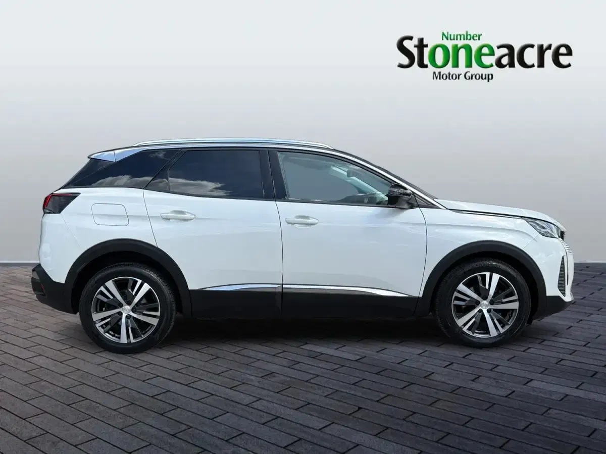 Used Peugeot 3008 Allure+ 131 HP (96 kW) 2023 White SUV
