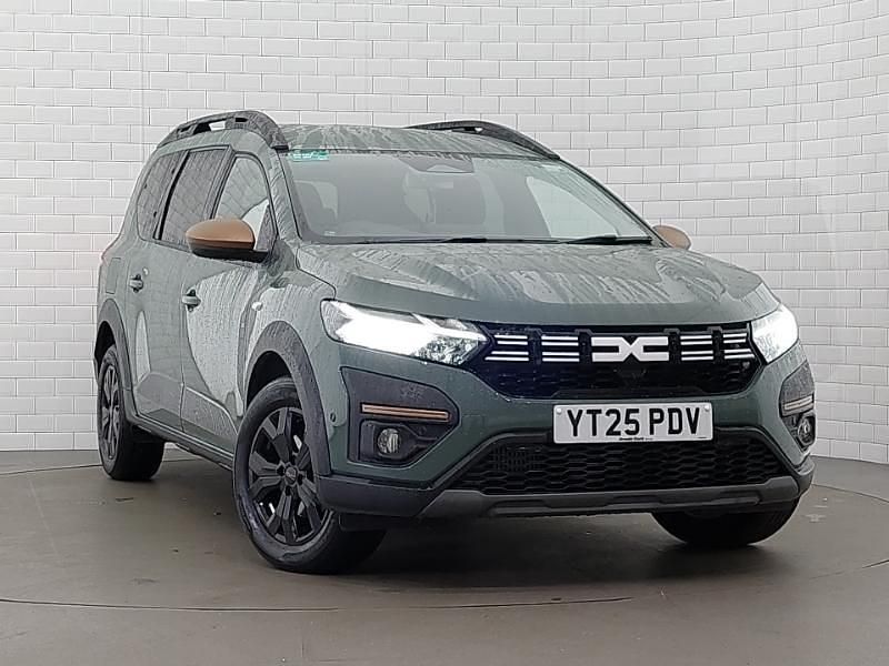 Green Used 2025 Dacia Jogger Extreme MPV | £19,698 (A bit pricey) - Image 1/4