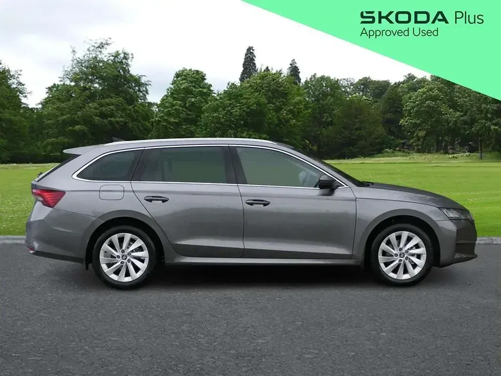 New Skoda Octavia 204 HP (150 kW) 2025 Estate