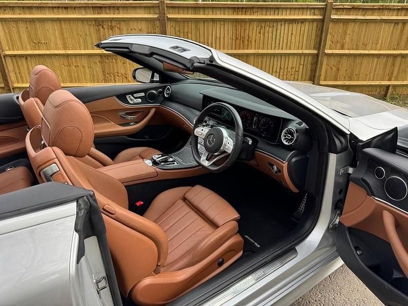 Begagnad Mercedes E450 AMG line 367 HK (269 kW) 2019 Silver Cab