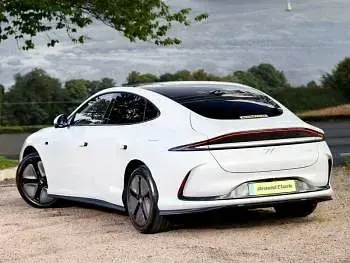 Novo MG IM5 216 kW (295 HP) 2026 Branco Citadino