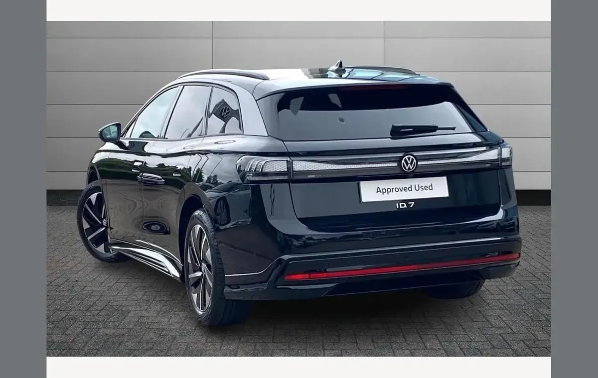 New VW ID.7 Pro 210 kW (286 HP) 2026 Black Estate