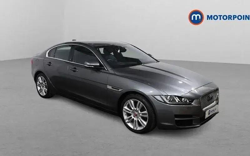 Begagnad Jaguar XE Ingenium 200 HK (147 kW) 2019 Sedan