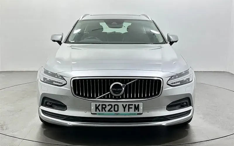 Used Volvo V90 Momentum 197 HP (144 kW) 2020 Silver Estate