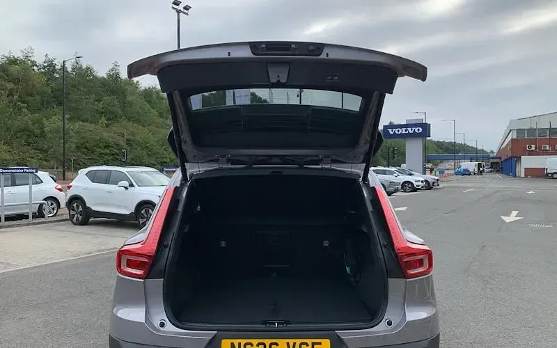 New Volvo XC40 Plus 163 HP (119 kW) 2027 Silver SUV