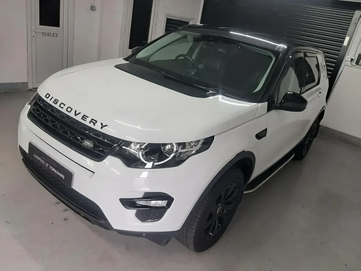 Used Land Rover Discovery 4 SE 2015 White SUV