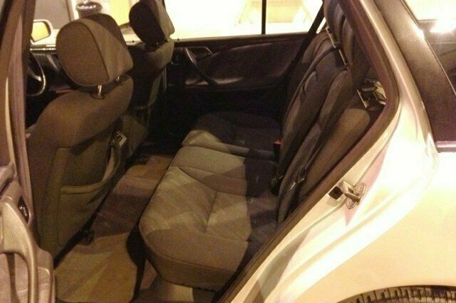 Begagnad Mercedes CLS320 2001 Kombi