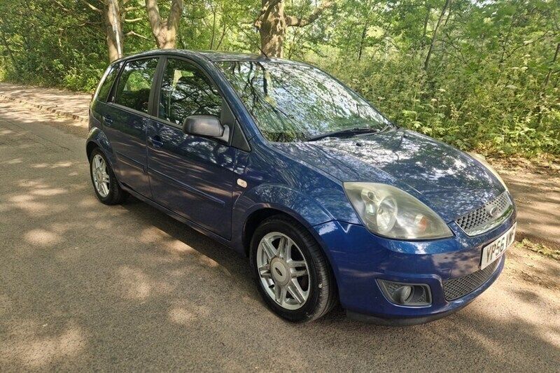 Blue Used 2006 Ford Fiesta Ghia Hatchback | £1,995 (Fair price) - Image 1/1