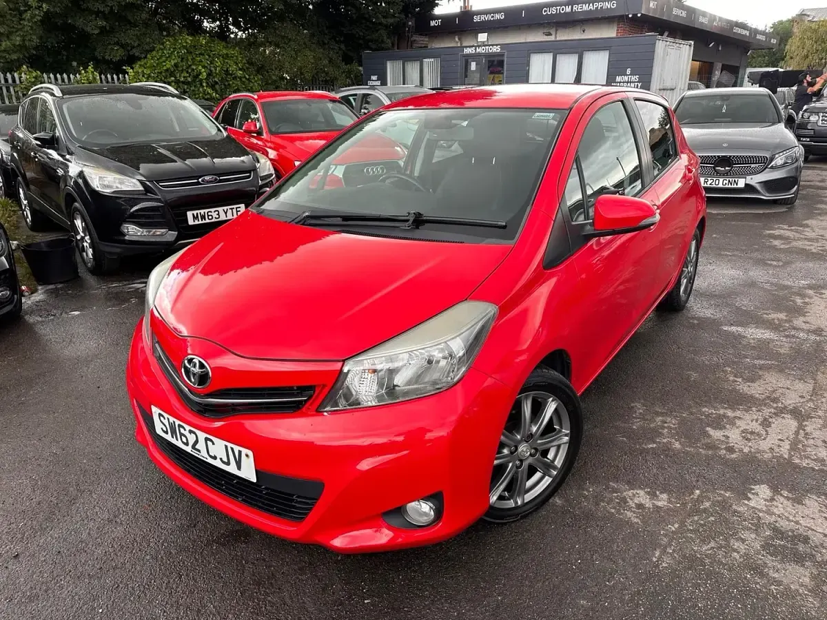 Used Toyota Yaris SR 2012 Red Hatchback