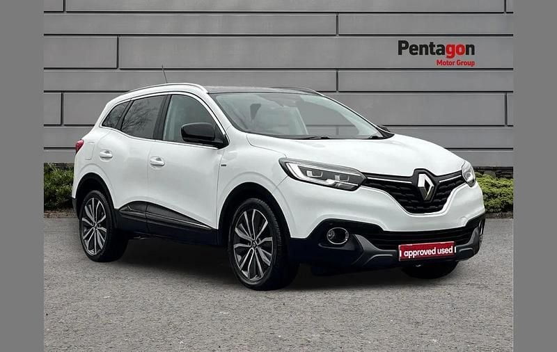 White Used 2016 Renault Kadjar Signature SUV | £9,000 (Fair price) - Image 1/4