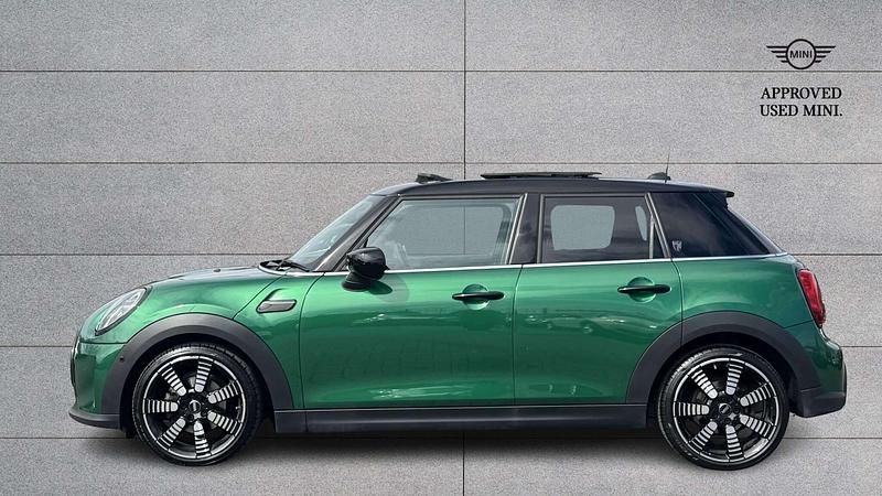 Used Mini Cooper Exclusive 134 HP (98 kW) 2023 Green Hatchback