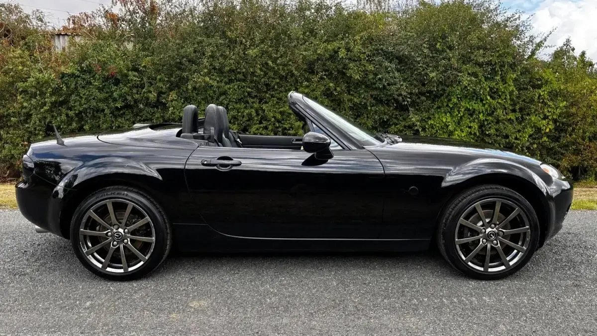 Used Mazda MX5 Inclusive 160 HP (117 kW) 2007 Black Cabriolet