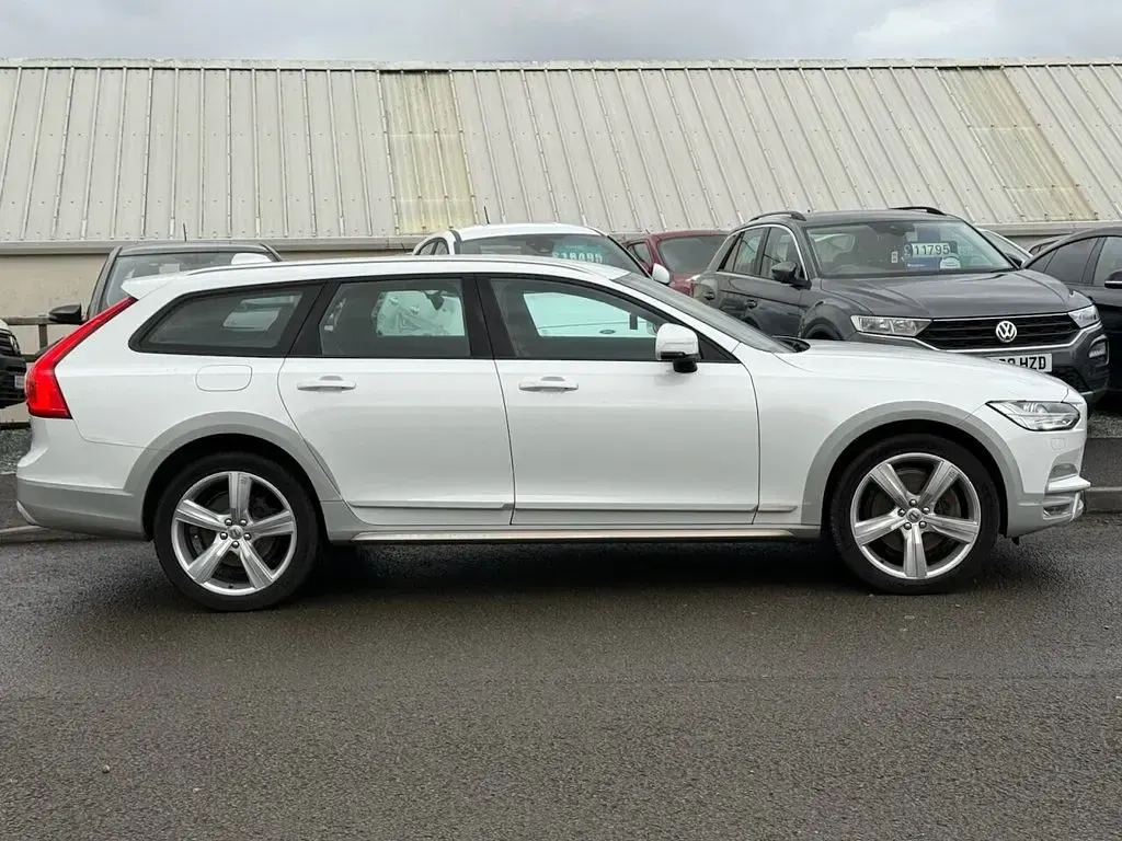 Used Volvo V90 CC Ocean Race 310 HP (228 kW) 2018 White Estate