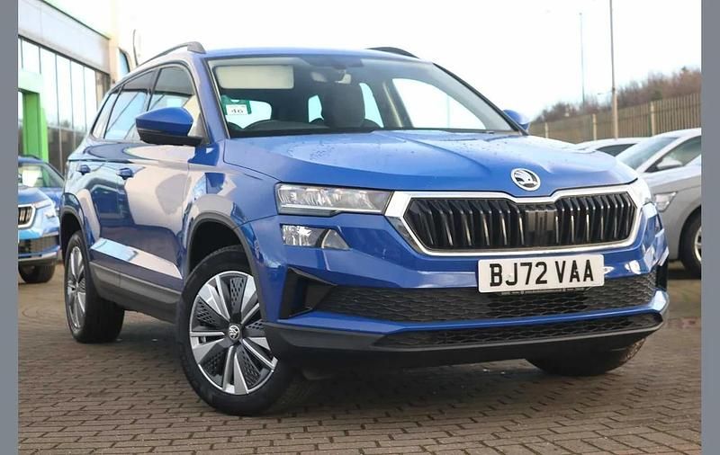 Energy blue Used 2022 Skoda Karoq SE Drive SUV | £18,295 (Fair price) - Image 1/4