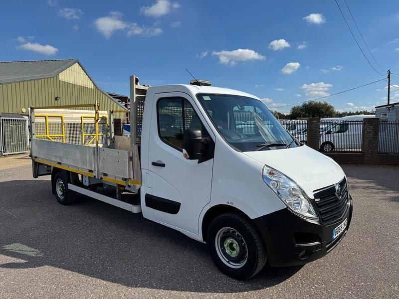 White Used 2018 Vauxhall Movano Van | £7,995 (Super price) - Image 1/4