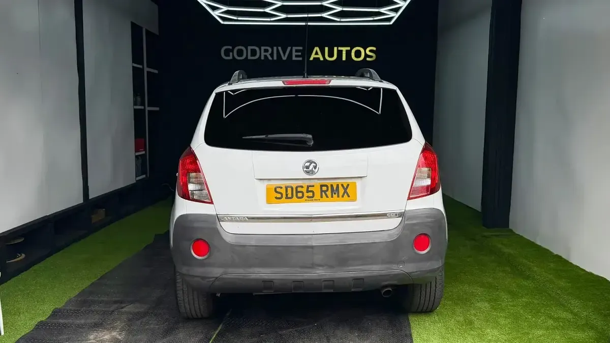 Used Vauxhall Antara 163 HP (119 kW) 2015 White SUV