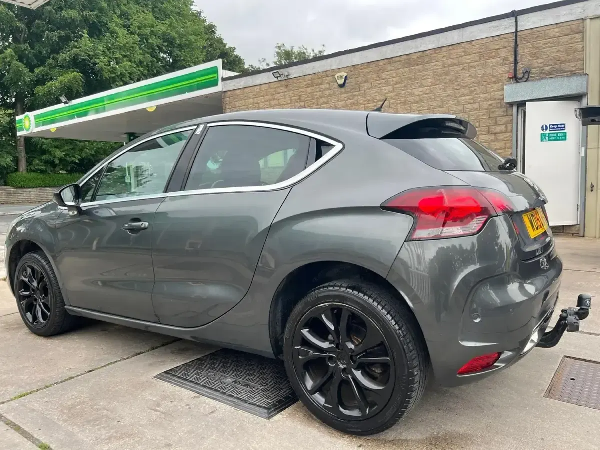 Używany Citroën DS4 160 KM (117 kW) 2015 Szary Hatchback