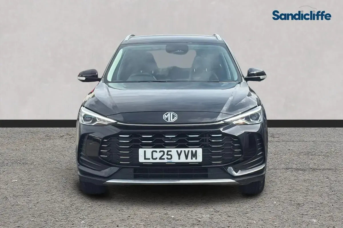 Used MG ZS Trophy 196 HP (144 kW) 2024 Metallic  black pearl SUV
