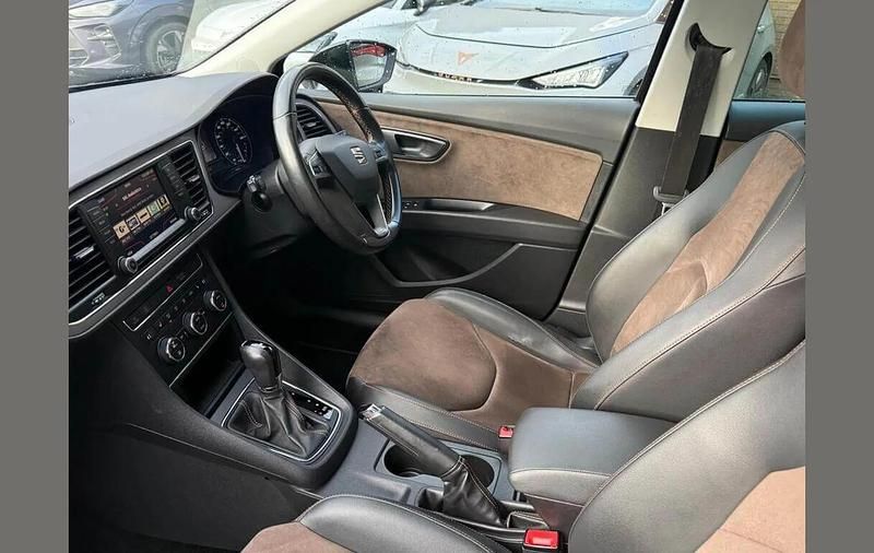 Used Seat Leon SE Technology 180 HP (132 kW) 2016 Black Estate