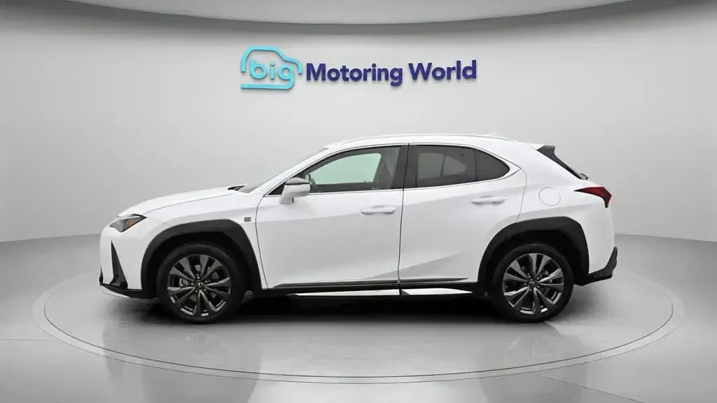 Used Lexus UX 250h Sport Design Packet 184 HP (135 kW) 2023 White SUV