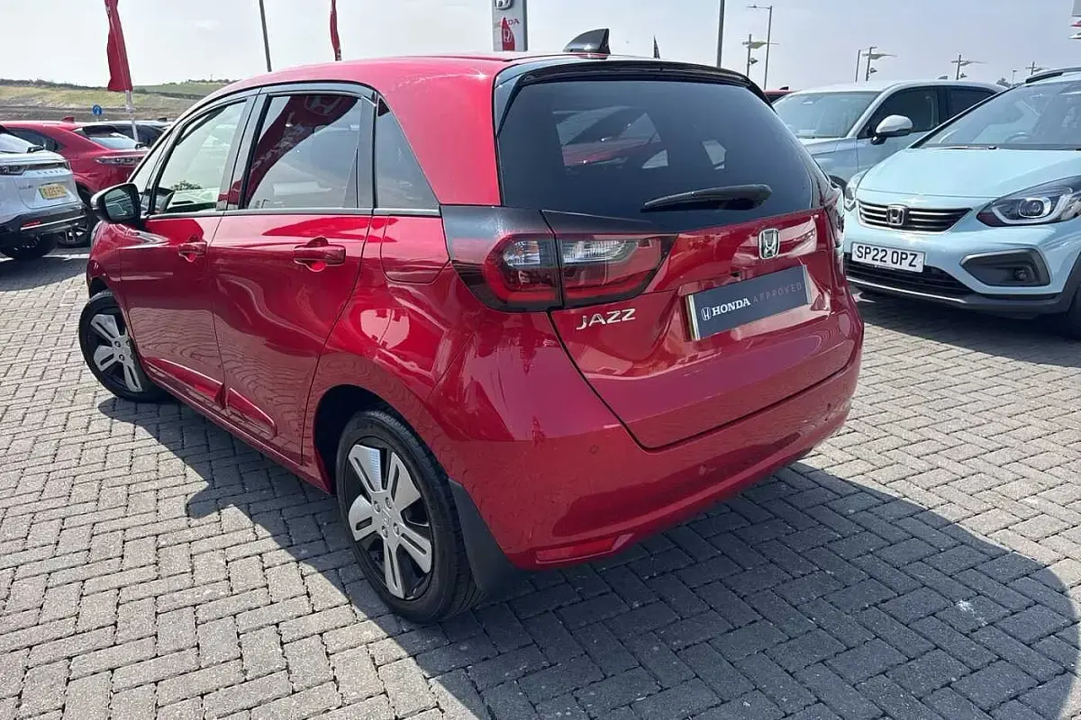 Used Honda Jazz Hybrid 109 HP (80 kW) 2021 Red Hatchback