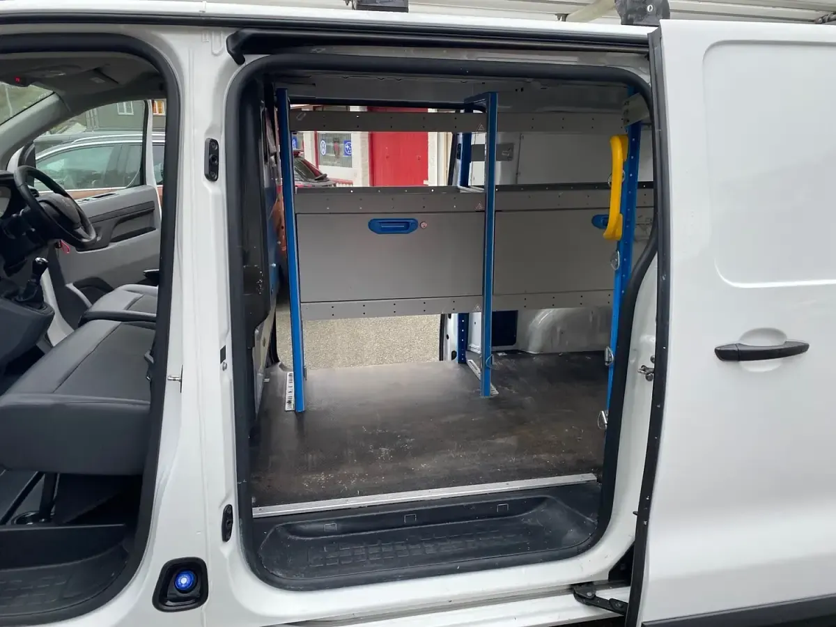 Used Peugeot Expert 2018 White Van