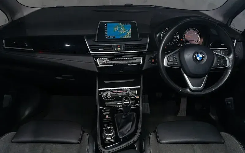 Used BMW 218 Sport Line 140 HP (102 kW) 2018 White Estate