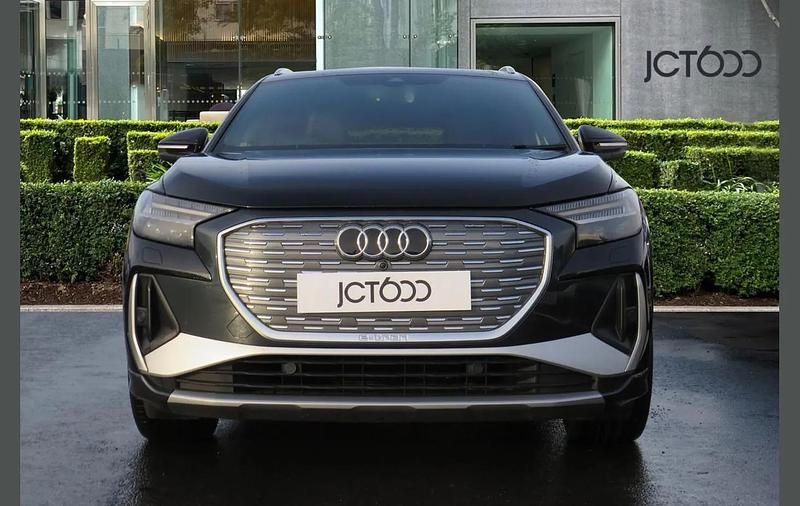 Used Audi Q4 e-tron Comfort 150 kW (204 HP) 2021 Black SUV