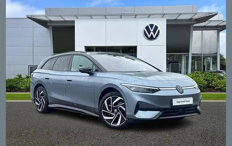 Blue Used 2024 VW ID.7 Pro Sedan | £36,950 (Expensive) - Image 1/4