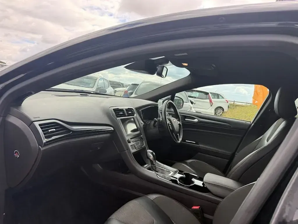 Used Ford Mondeo ST-Line 190 HP (139 kW) 2019 Black Hatchback